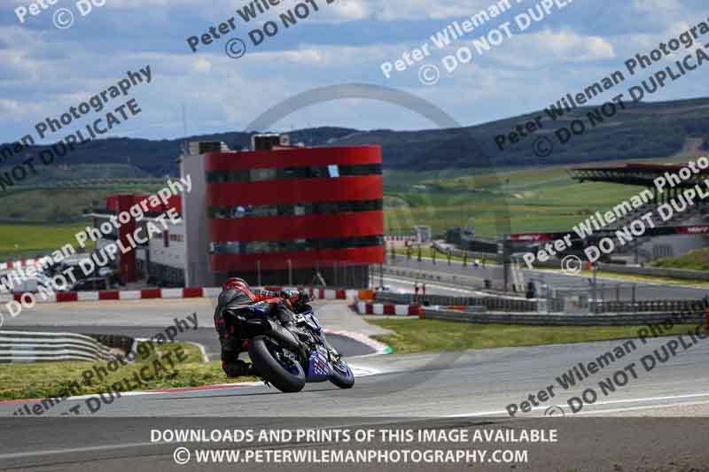 cadwell no limits trackday;cadwell park;cadwell park photographs;cadwell trackday photographs;enduro digital images;event digital images;eventdigitalimages;navarra;no limits trackdays;peter wileman photography;racing digital images;trackday digital images;trackday photos